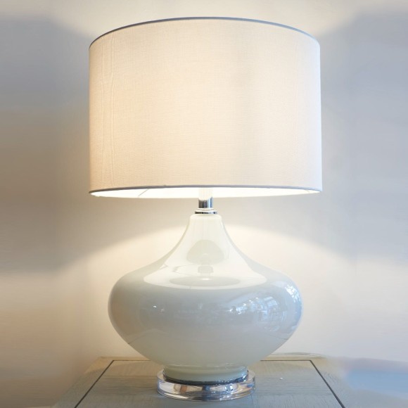 White High Gloss Shaped Table Lamp