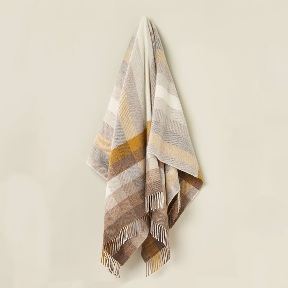 Woodale Throw - Gold