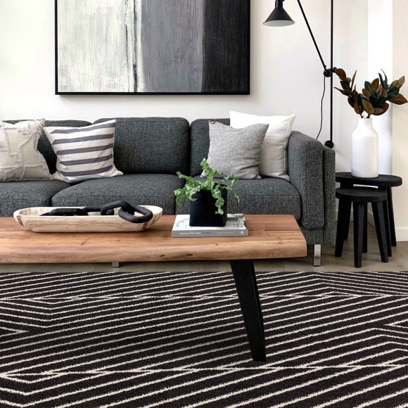 Black & White Fine Line Zig Zag Rug - 160x230cm