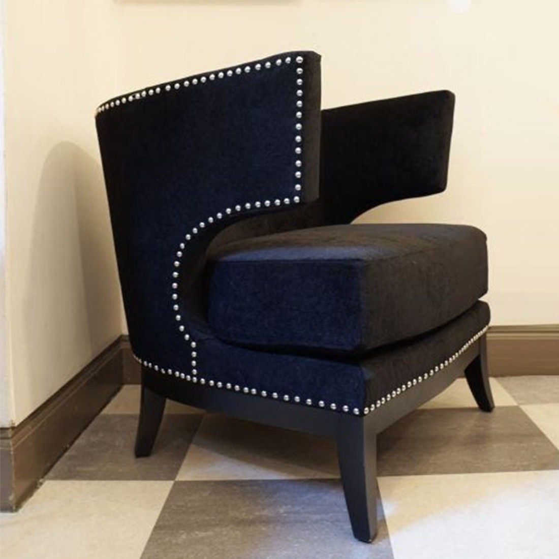Black outlet velvet armchair